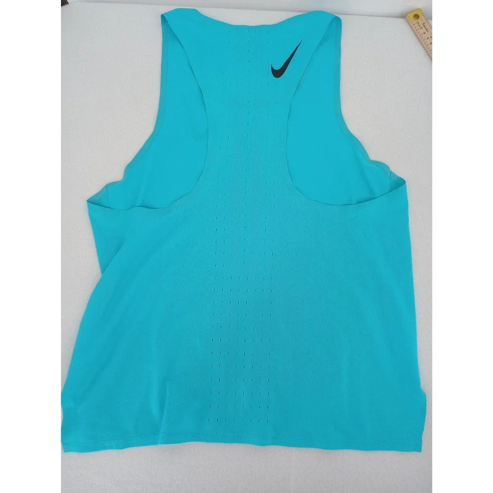 Nike aeroswift tank
